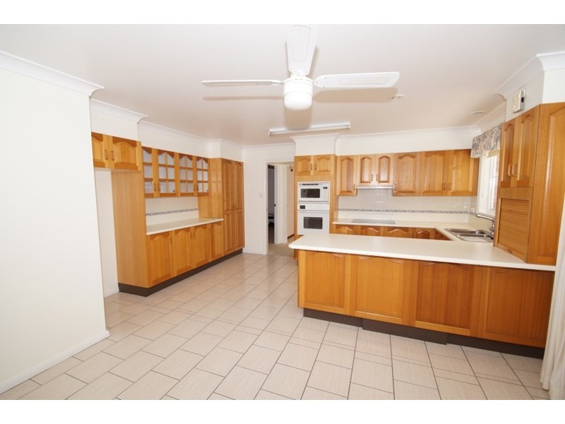 1 Napier Court, Armidale NSW 2350