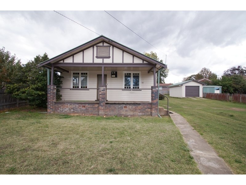 182 Taylor Street, Armidale NSW 2350