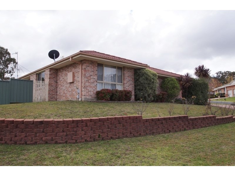 32-34 Norris Drive, Armidale NSW 2350