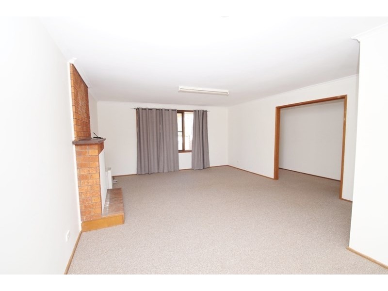 9 Robina Crescent, Armidale NSW 2350