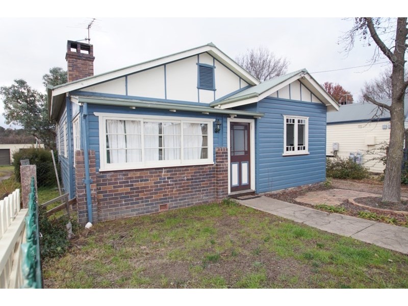 209 Dumaresq Street, Armidale NSW 2350