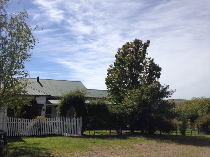 House One Warrane, Armidale NSW 2350
