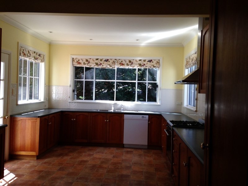 House Two Warrane, Armidale NSW 2350