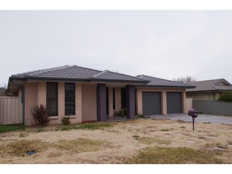 14 Rusden Court, Armidale NSW 2350