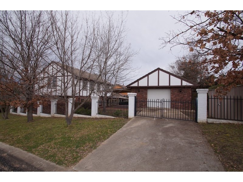 37 Gordon Street, Armidale NSW 2350