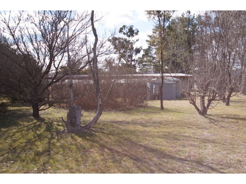 44 McCannas Road, Armidale NSW 2350