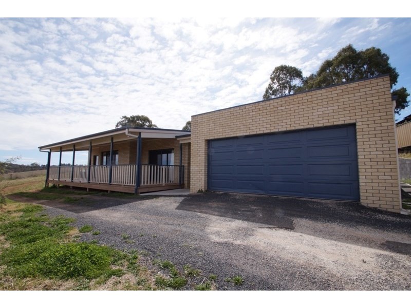 71 Ash Tree Drive, Armidale NSW 2350
