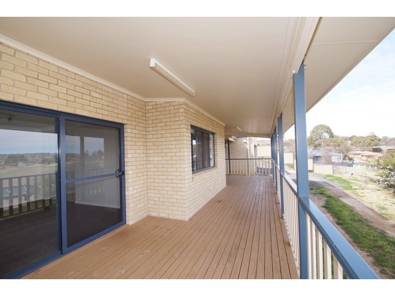 71 Ash Tree Drive, Armidale NSW 2350