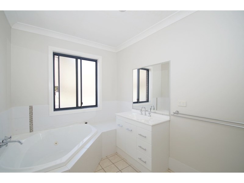 71 Ash Tree Drive, Armidale NSW 2350