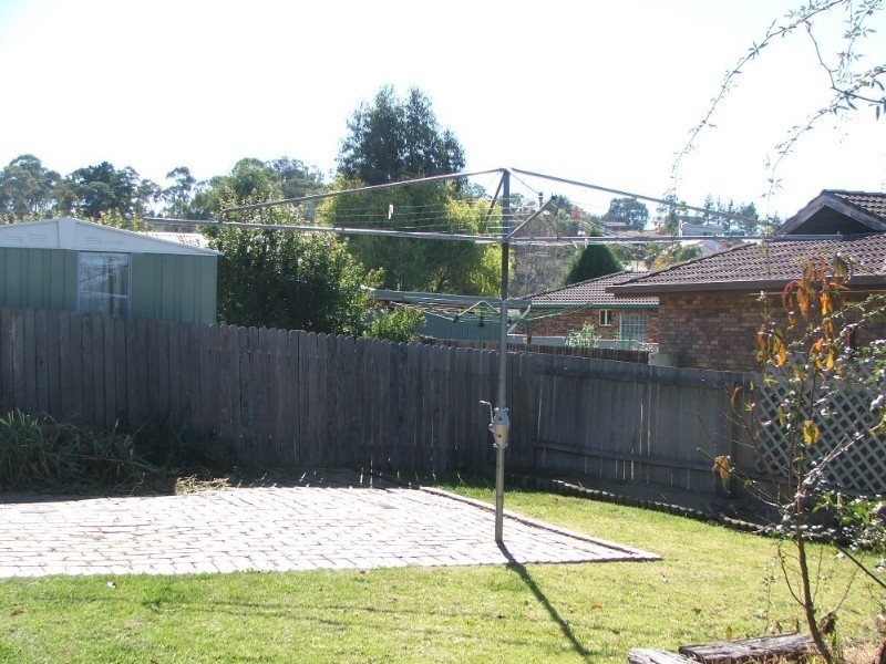 9 Yallambee Avenue, Armidale NSW 2350