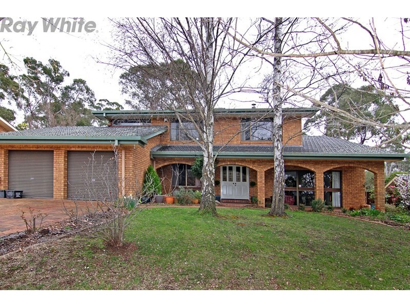 13 Stewart Crescent, Armidale NSW 2350