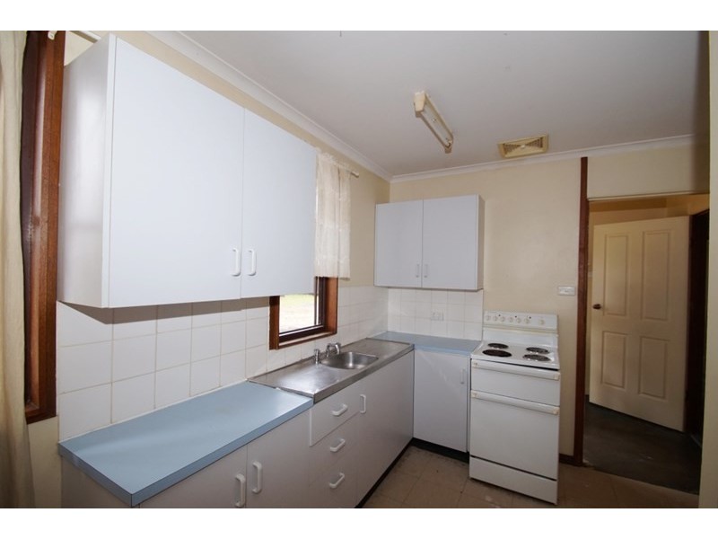 2 Bailey Crescent, Armidale NSW 2350