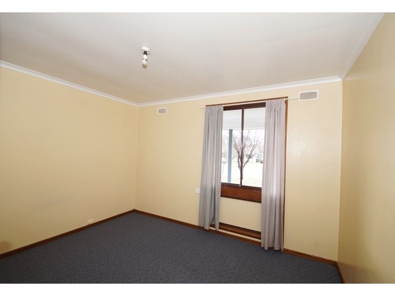2 Bailey Crescent, Armidale NSW 2350