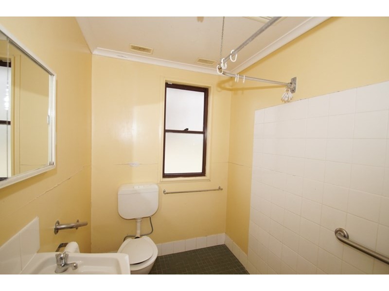 2 Bailey Crescent, Armidale NSW 2350