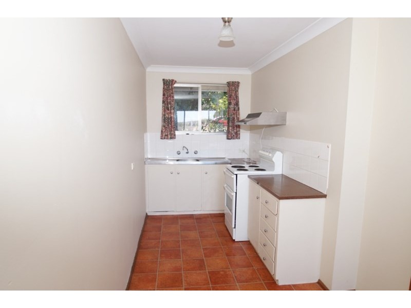 2/12 College Avenue, Armidale NSW 2350