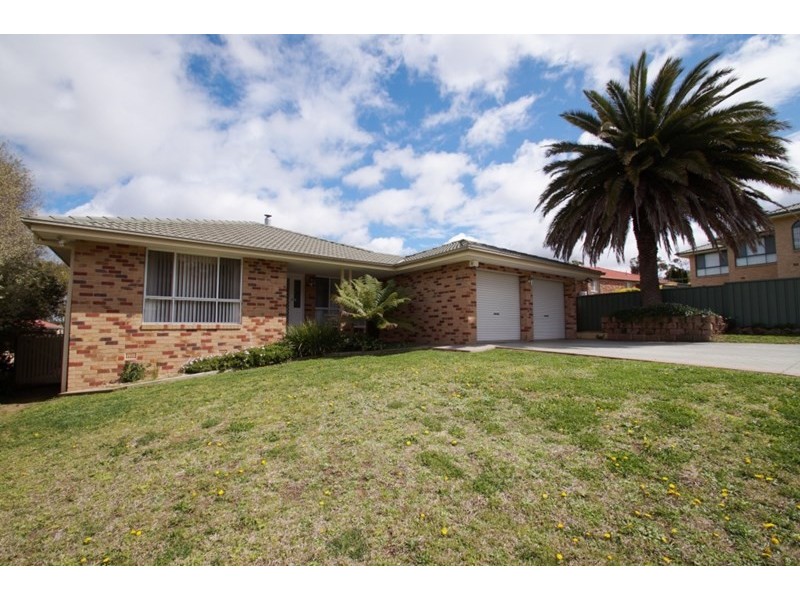 42 Norris Drive, Armidale NSW 2350