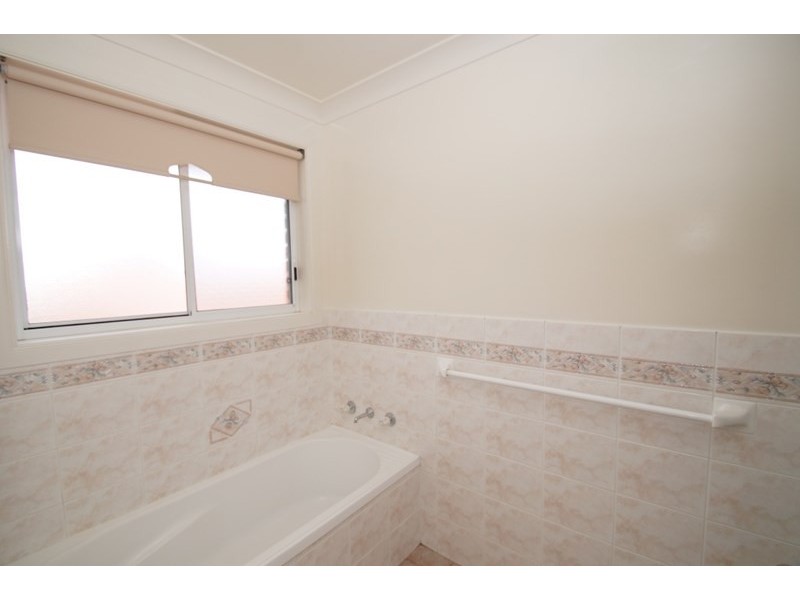 42 Norris Drive, Armidale NSW 2350