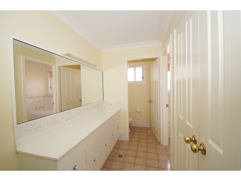 42 Norris Drive, Armidale NSW 2350