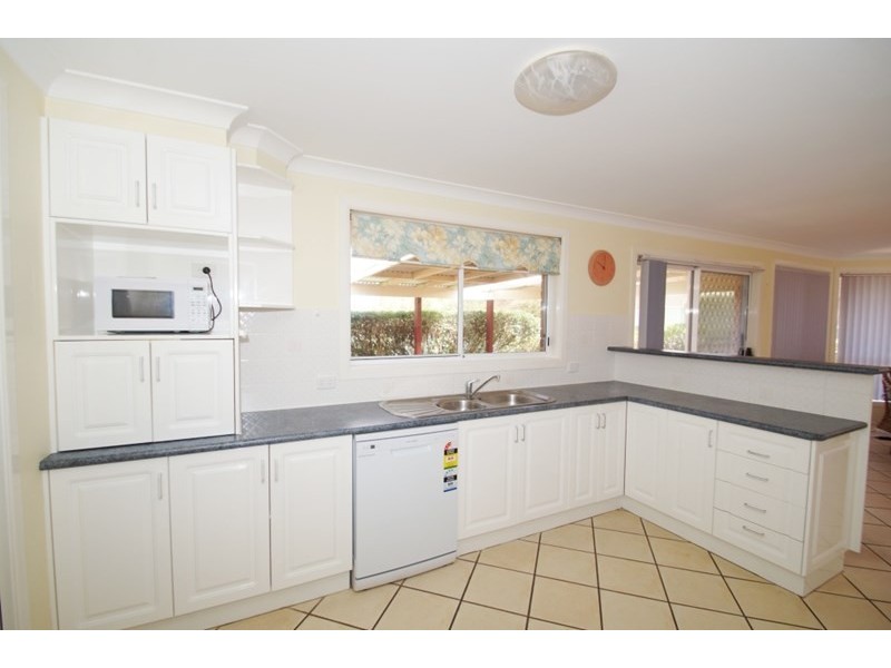 42 Norris Drive, Armidale NSW 2350