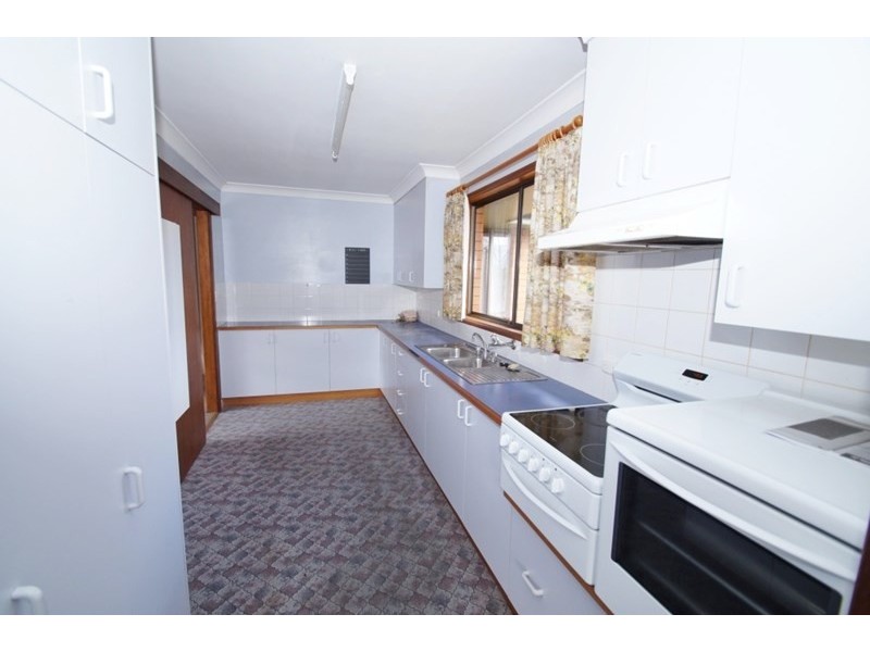 7 Hughes Place, Armidale NSW 2350