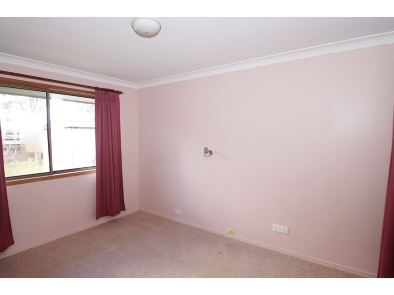 7 Hughes Place, Armidale NSW 2350
