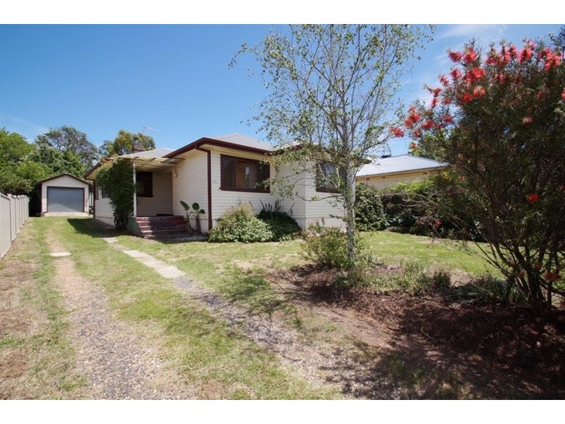174 Taylor Street, Armidale NSW 2350