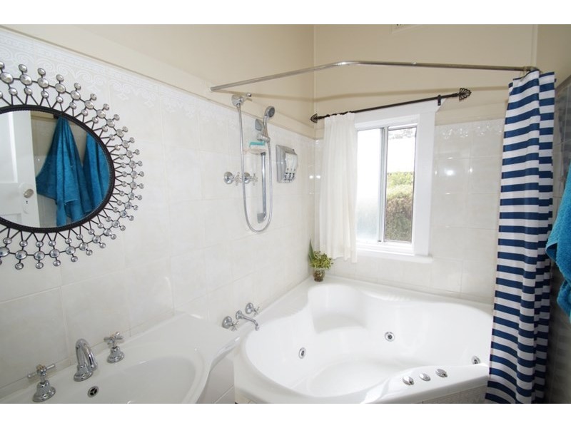 54 Mann Street, Armidale NSW 2350