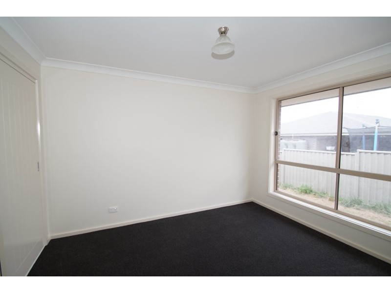 4 Peterson Drive, Armidale NSW 2350