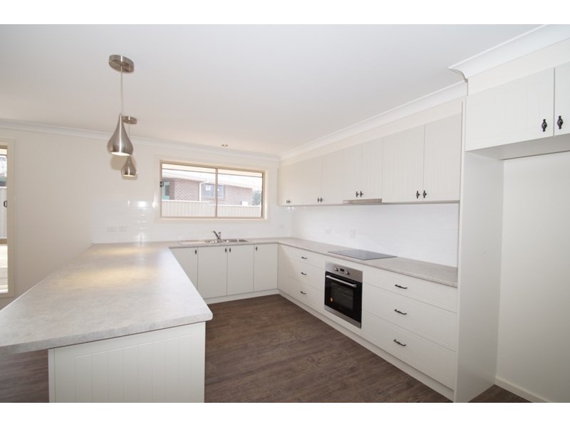 4 Peterson Drive, Armidale NSW 2350