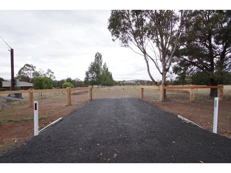 21 Beethoven Lane, Armidale NSW 2350