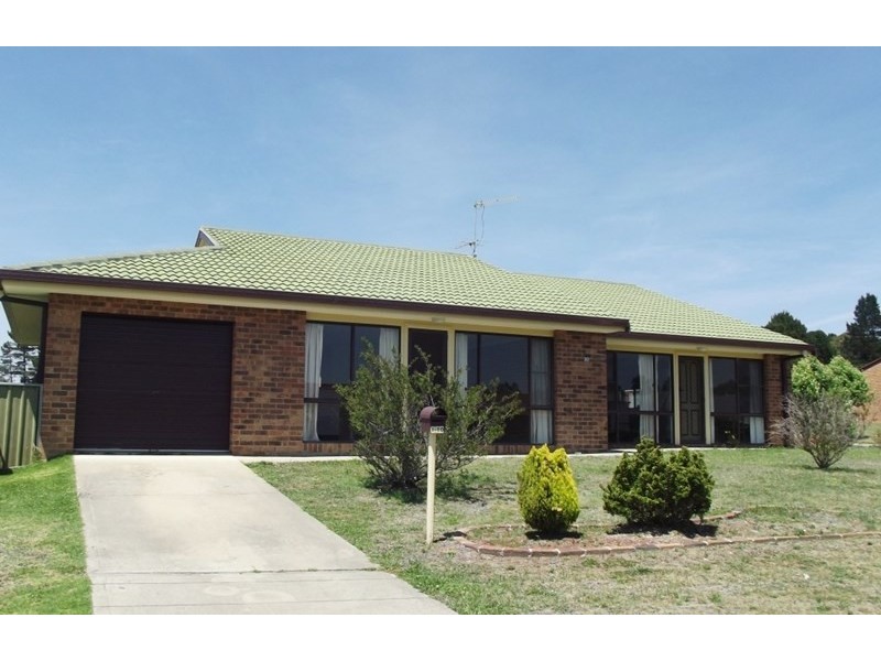 1/10 Conningdale Crescent, Armidale NSW 2350