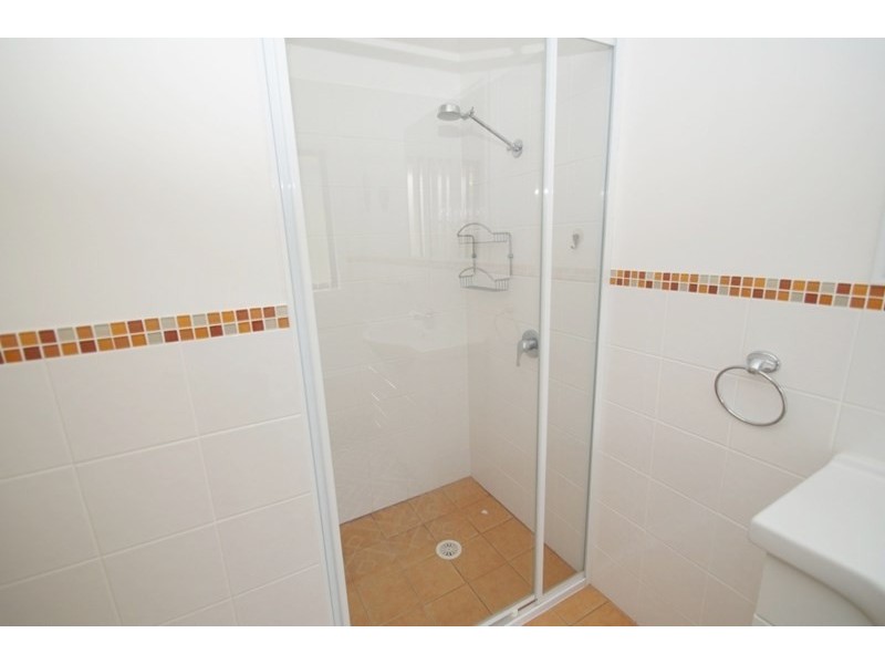 2/11 The Boulevarde, Armidale NSW 2350