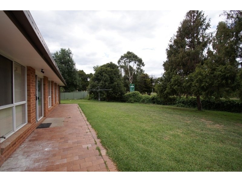 9 Moyes Street, Armidale NSW 2350