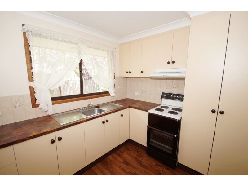 2/15 Sarah Place, Armidale NSW 2350