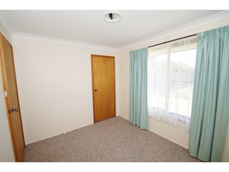2/15 Sarah Place, Armidale NSW 2350