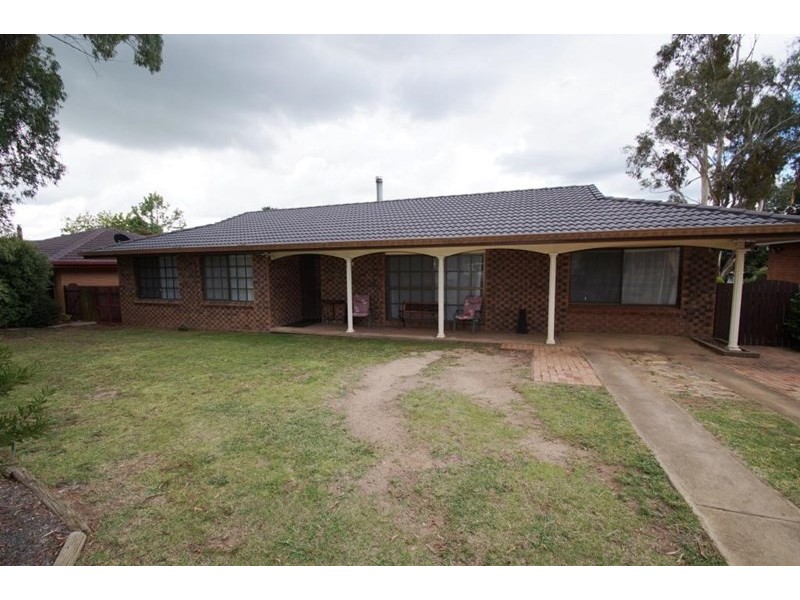 11 Dalton Drive, Armidale NSW 2350
