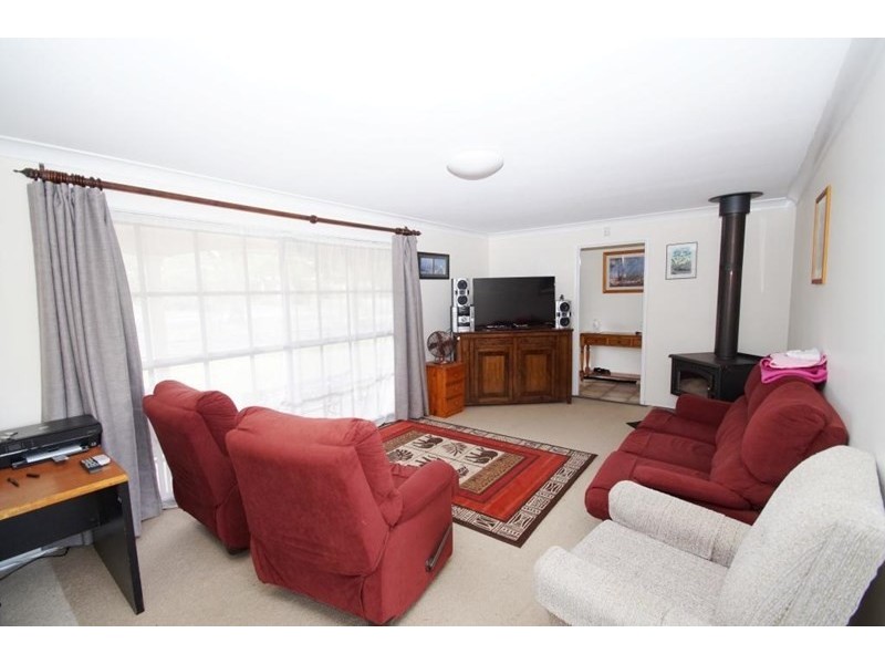 11 Dalton Drive, Armidale NSW 2350