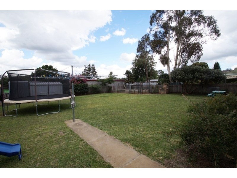 11 Dalton Drive, Armidale NSW 2350