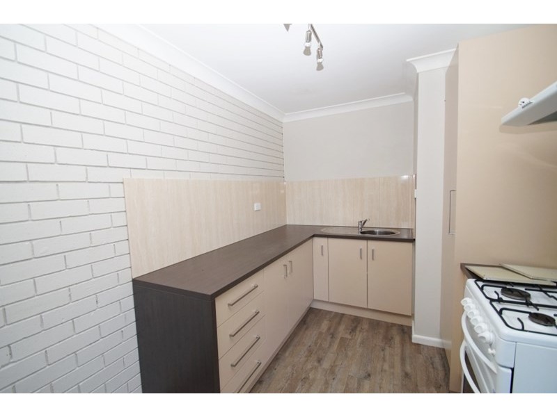 2/20 Drummond Avenue, Armidale NSW 2350