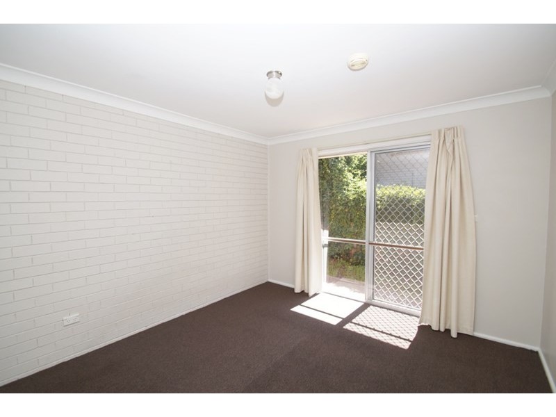 2/20 Drummond Avenue, Armidale NSW 2350