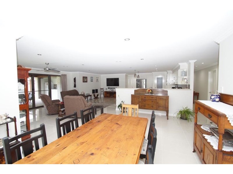 71 Box Hill Drive, Armidale NSW 2350