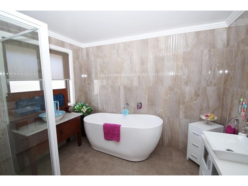 71 Box Hill Drive, Armidale NSW 2350