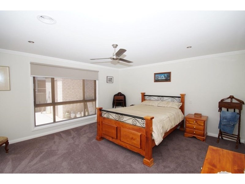 71 Box Hill Drive, Armidale NSW 2350