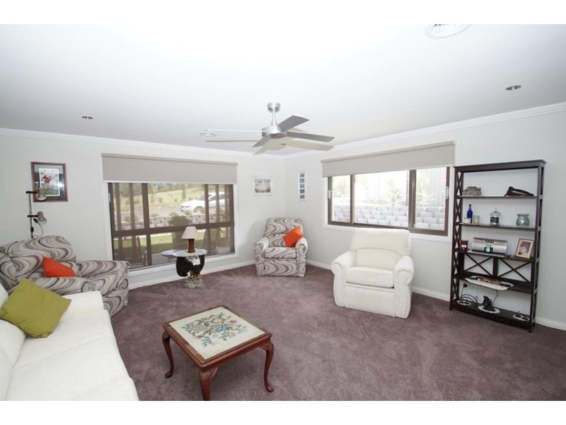 71 Box Hill Drive, Armidale NSW 2350