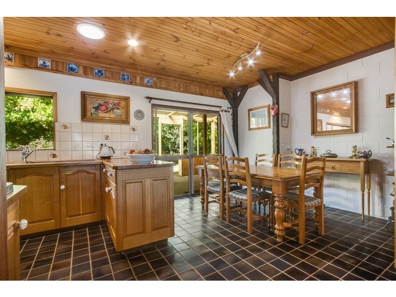 67 Wattle Drive, Armidale NSW 2350