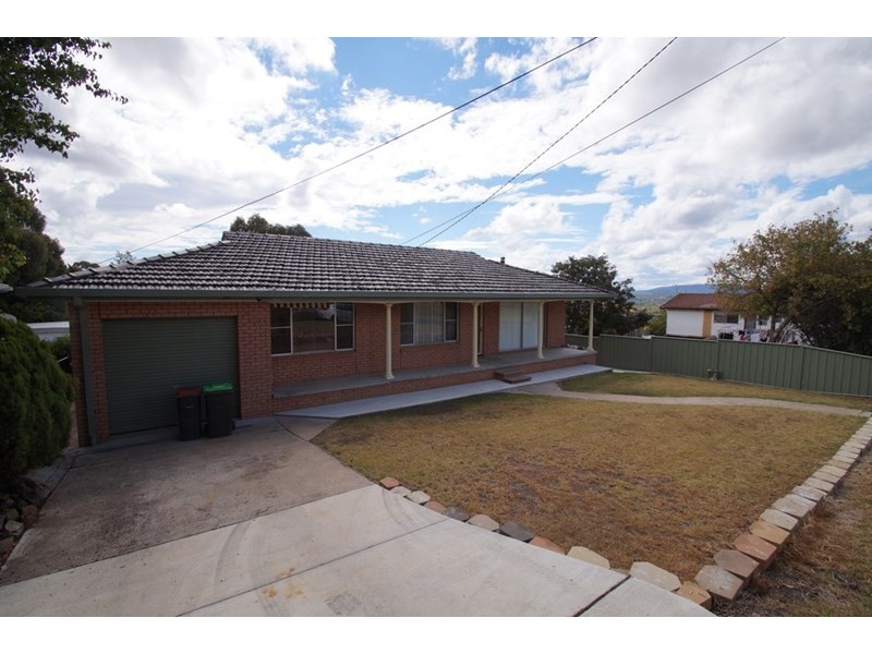 2 Perrot Street, Armidale NSW 2350