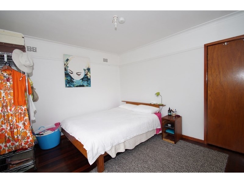 2 McLean Avenue, Armidale NSW 2350