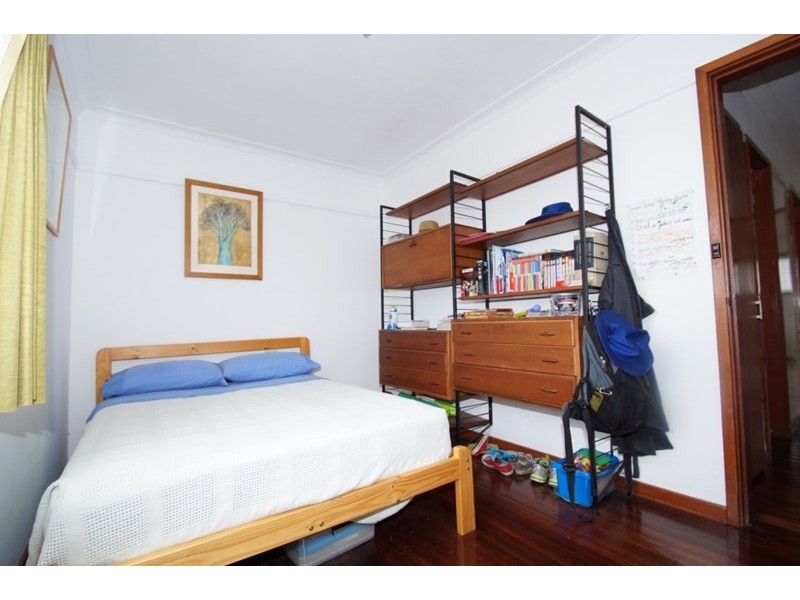 2 McLean Avenue, Armidale NSW 2350