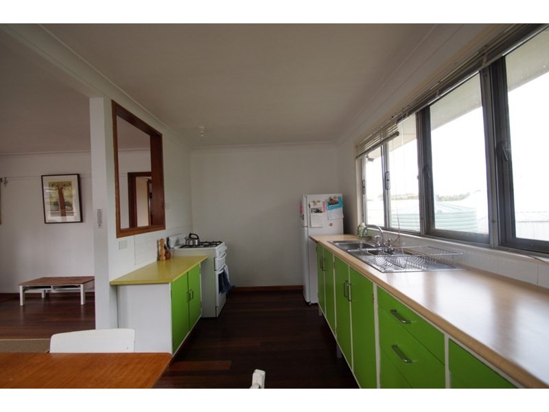 2 McLean Avenue, Armidale NSW 2350