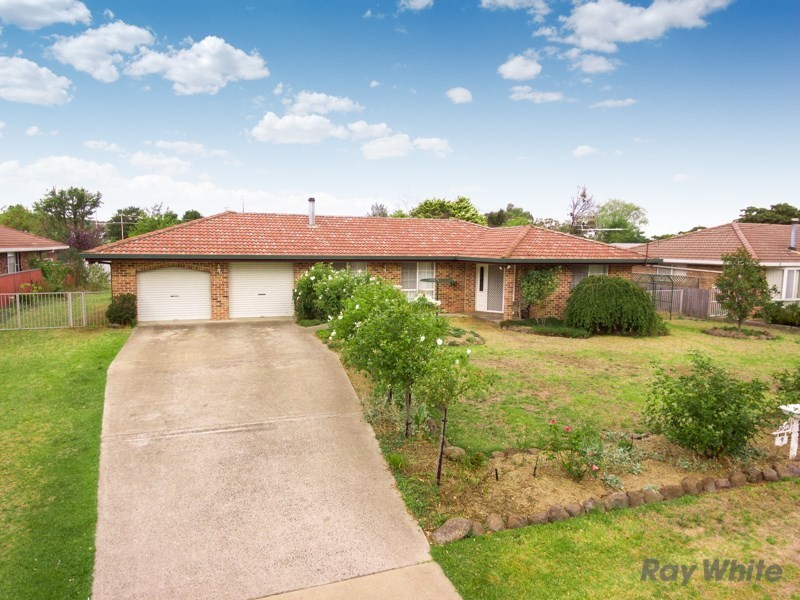9 Dangar Street, Uralla NSW 2358